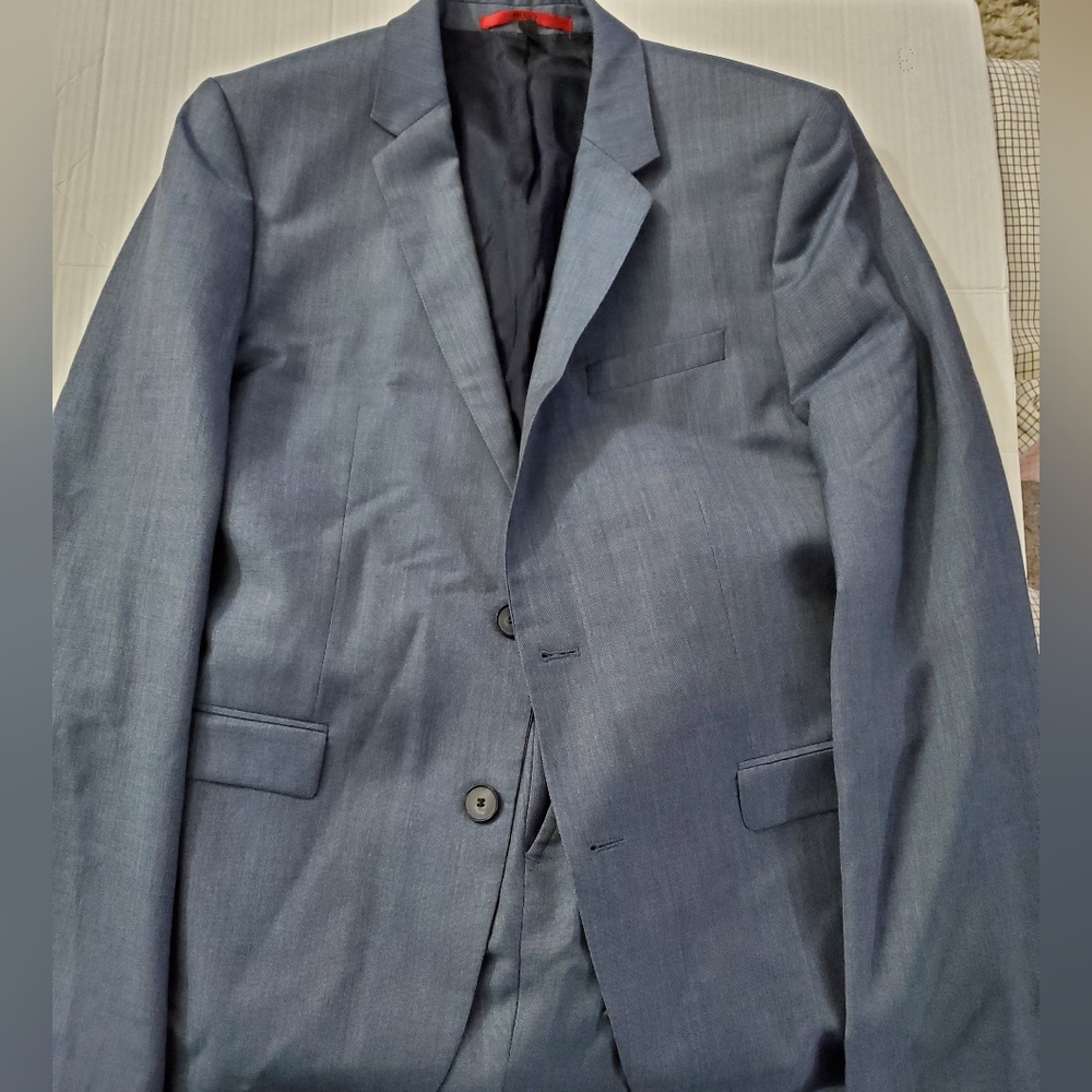 Hugo Boss Men's Hugo Red Label Slim Fit Blue Suit Size 40‎ Long
